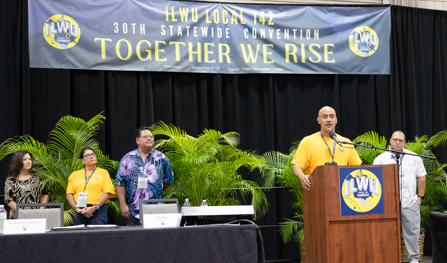 Ritz Carlton Kapalua Unit Chair, Walker Crichton, addresses the delegation on the ongoing issues facing Lahaina residents.